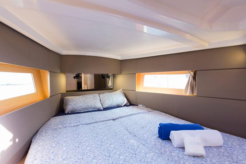 Book yachts online - sailboat - Oceanis 38.1 - TRICICLE - rent