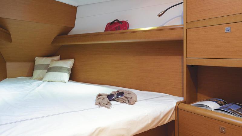 Book yachts online - sailboat - Sunsail 38 - Sunsail 38 (2016) - rent