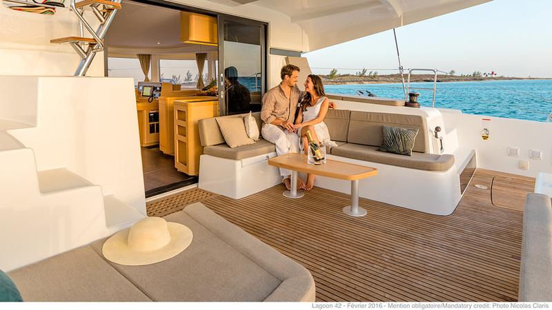 Book yachts online - catamaran - Sunsail Lagoon 424 - Sunsail Lagoon 424 (2019) - rent