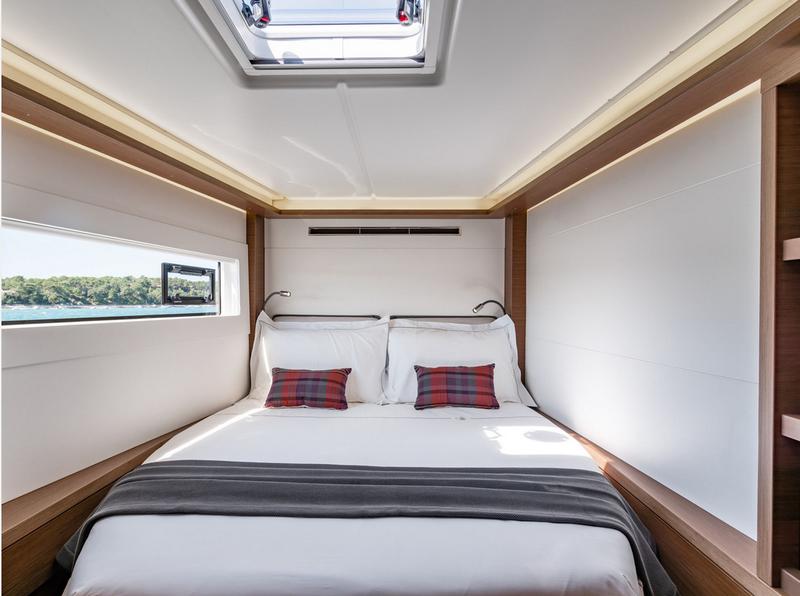 Book yachts online - catamaran - Lagoon 46 - MOONDANCE (A/C , generator,watermaker) Skippered Only  - rent