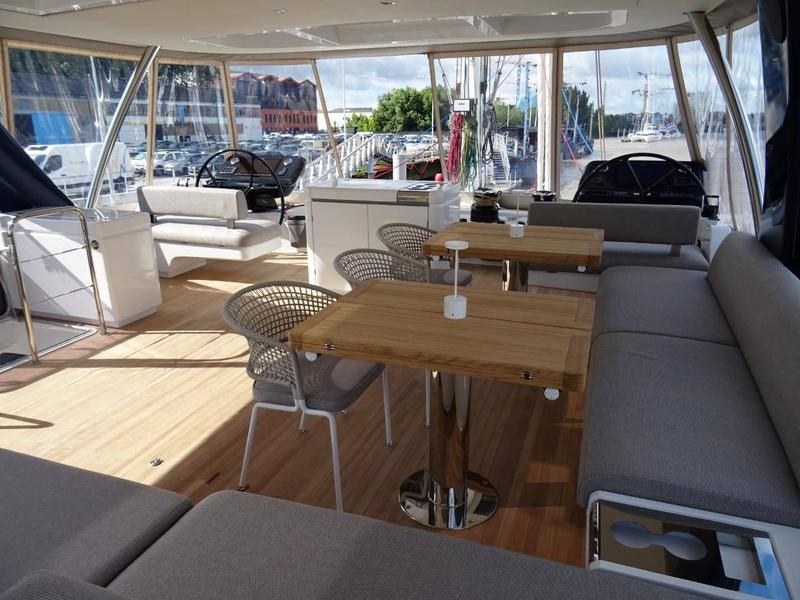 Book yachts online - catamaran - Lagoon Seventy 7 - Mane et Nocte - rent