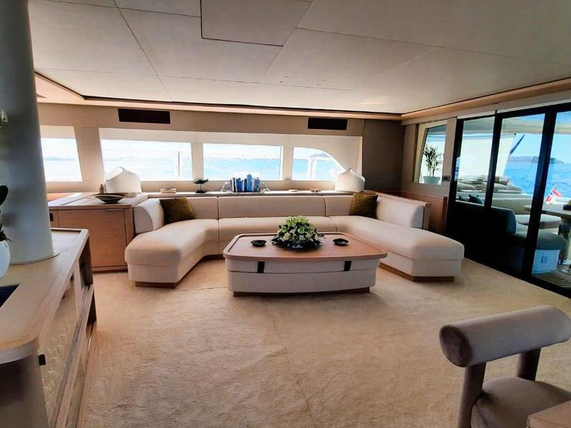 Book yachts online - catamaran - Lagoon Seventy 7 - Mane et Nocte - rent