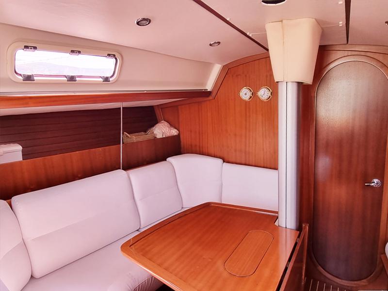 Book yachts online - sailboat - Salona 40 - Oya - rent