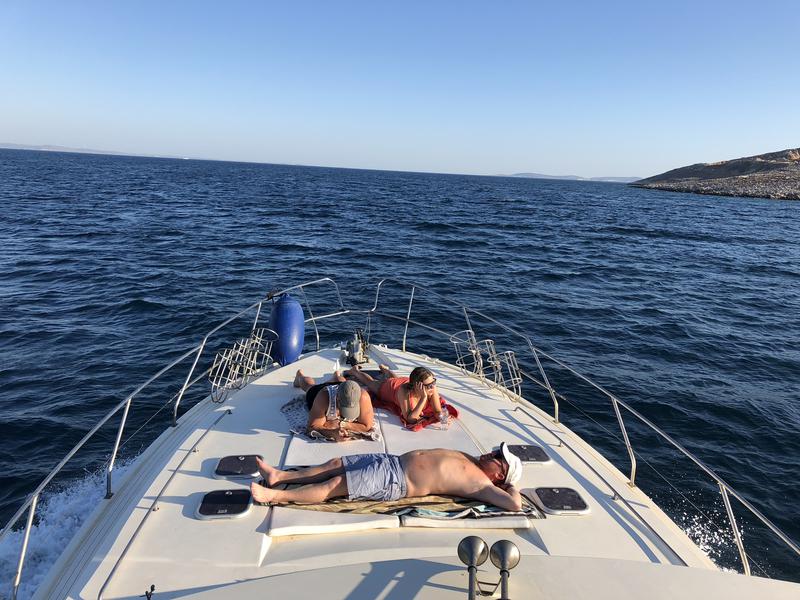 Book yachts online - motorboat - Princess 45 - Summer Love - rent