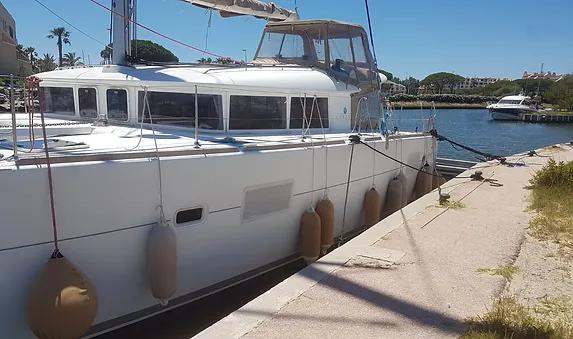 Book yachts online - catamaran - Lagoon 400 - Cavale - rent