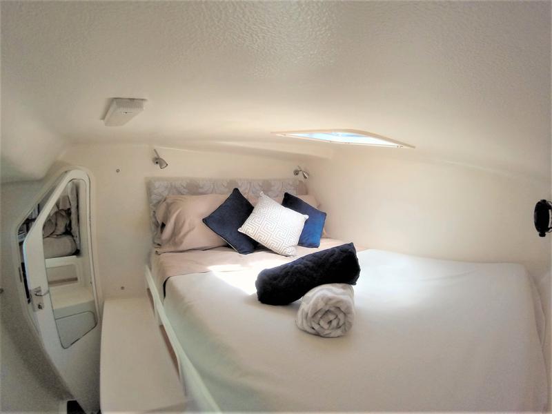 Book yachts online - catamaran - Voyage Norseman 430 - Quixotic - rent