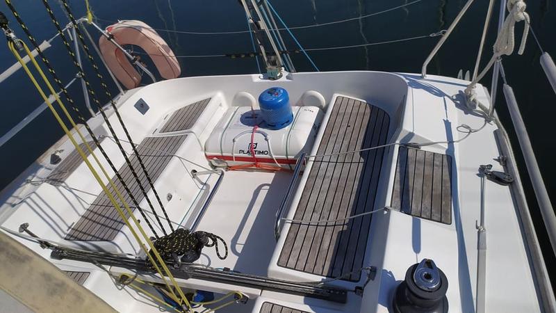 Book yachts online - sailboat - First 31.7 - Orion - rent
