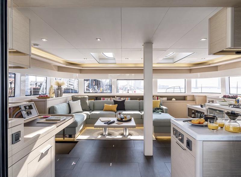 Book yachts online - catamaran - Lagoon 55 - Hydrus - rent