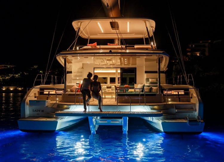 Book yachts online - catamaran - Lagoon 55 - Hydrus - rent
