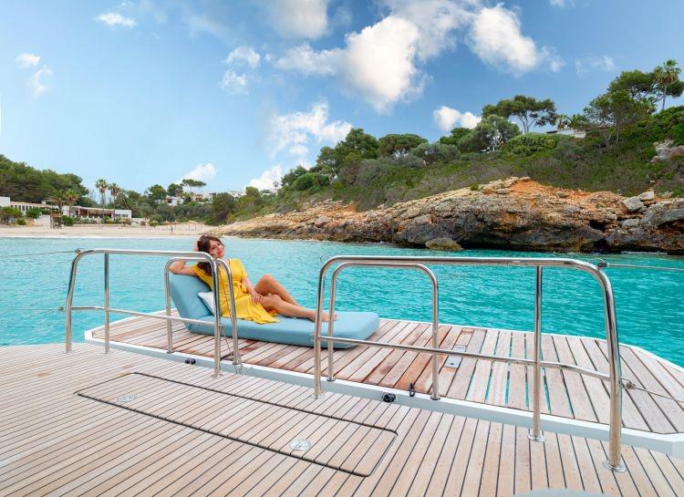 Book yachts online - catamaran - Lagoon 55 - Hydrus - rent