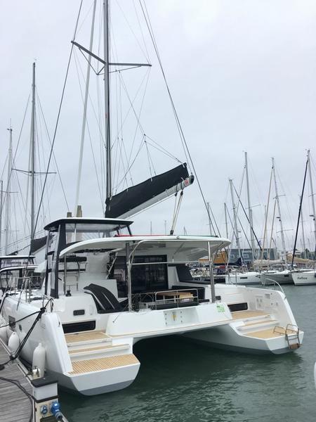 Book yachts online - catamaran - Lagoon 42 Premium A/C - Estella  - rent
