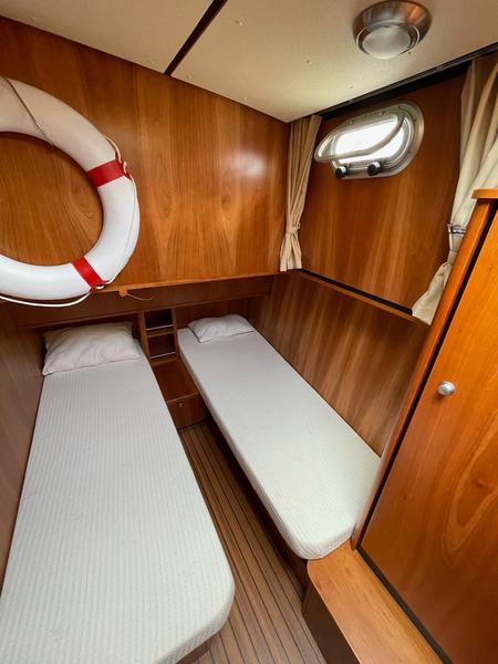 Book yachts online - motorboat - Linssen Grand Sturdy 40.9 AC - Abuela - rent