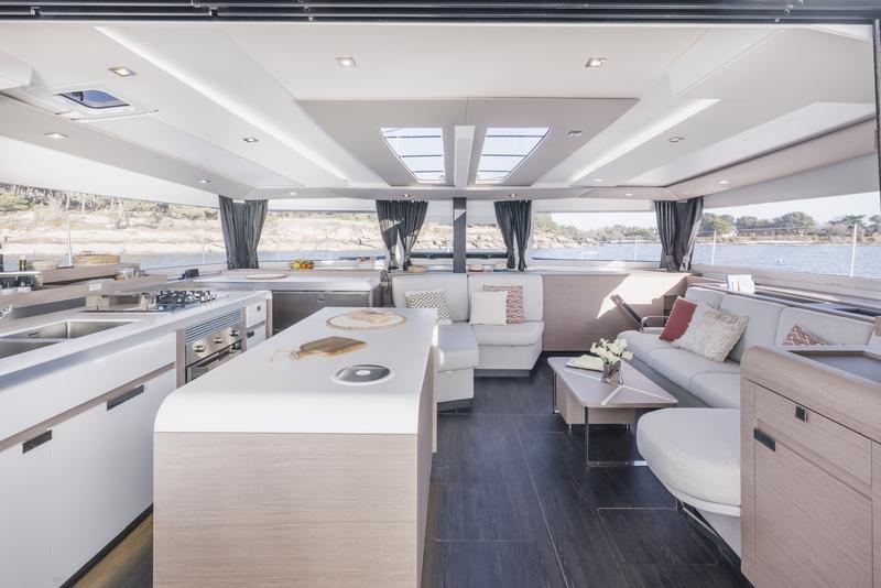 Book yachts online - catamaran - FOUNTAIN PAJOT Aura 51 - LE GRAND BOGAVANT - rent