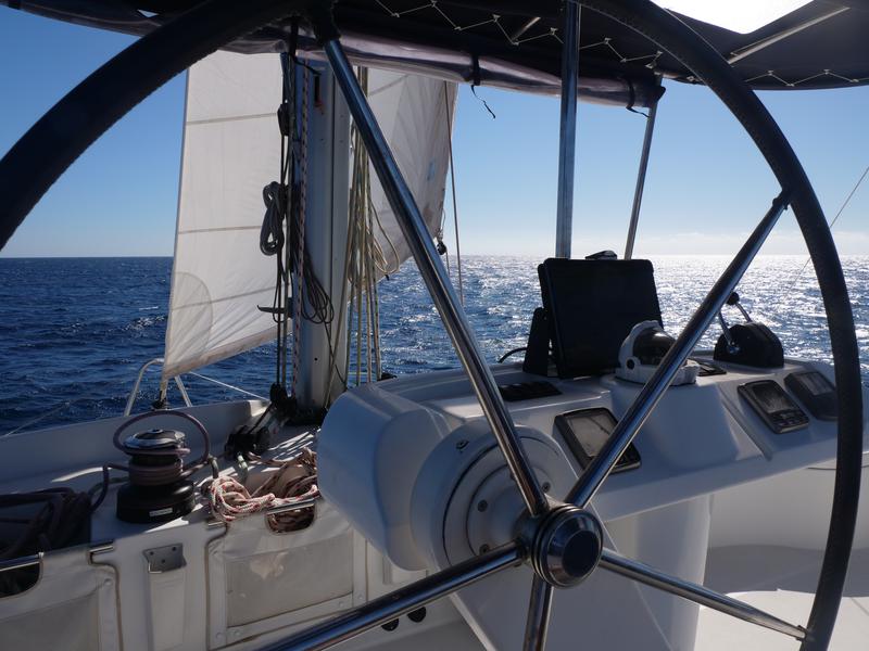 Book yachts online - catamaran - Lagoon 52F - Mercurey - rent