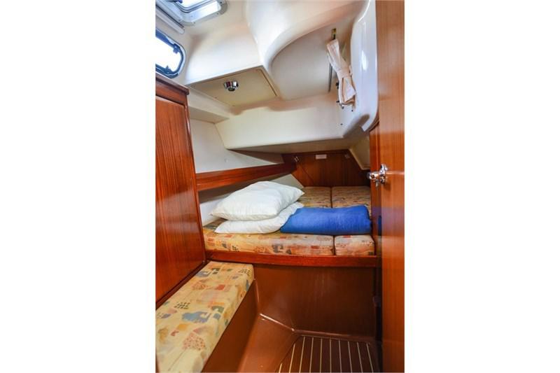 Book yachts online - False - Bavaria 42 (4Cab) - Jimminy Grille - rent