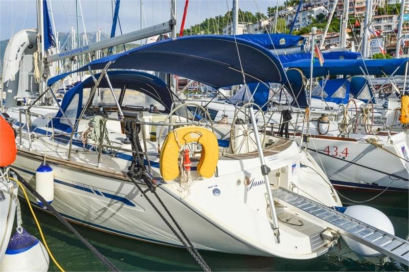 Book yachts online - False - Bavaria 44 (3Cab) - SeaBreeze - rent