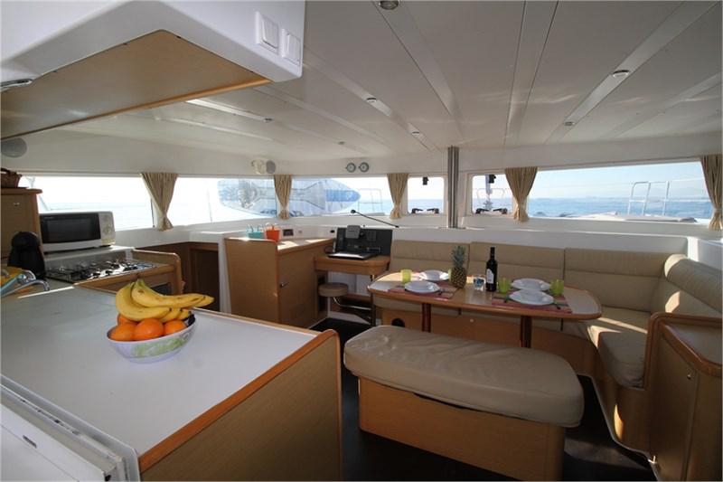 Book yachts online - False - Lagoon 420 (5Cab) - Vegas - rent