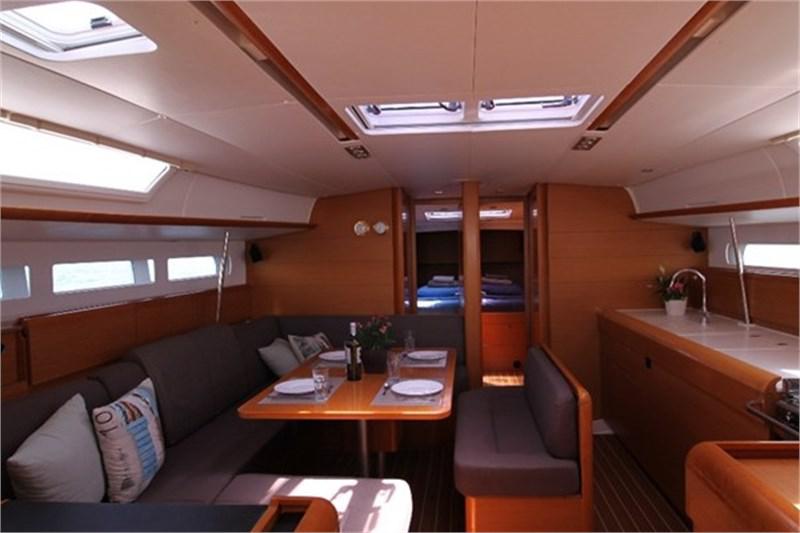 Book yachts online - False - Sun Odyssey 509 (5Cab) - King of hearts - rent