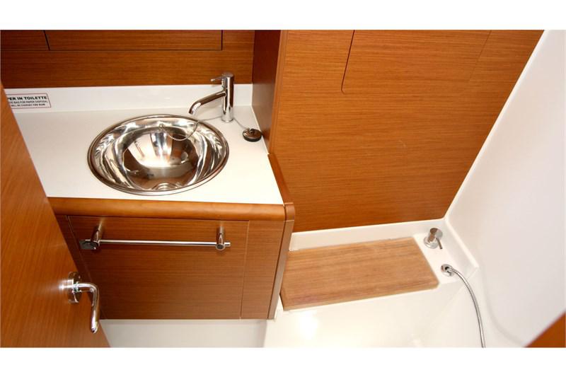 Book yachts online - False - Sun Odyssey 419 (3Cab) - Mira - rent