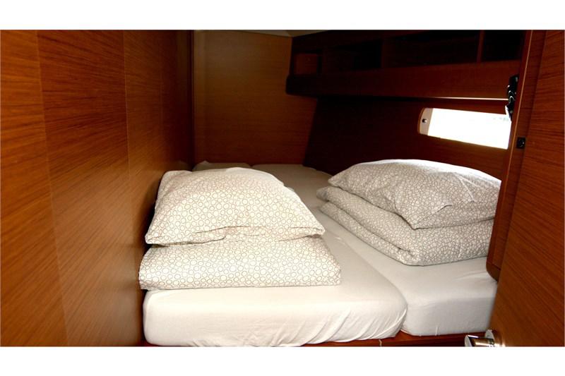Book yachts online - False - Sun Odyssey 479 (4Cab) - Vencel - rent