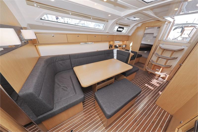 Book yachts online - False - Bavaria Cruiser 41 (3Cab) - Hemonaty - rent