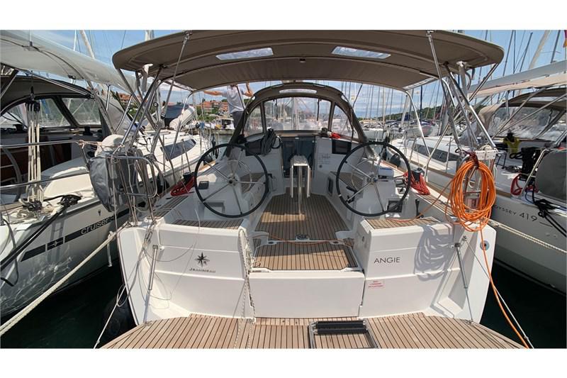 Book yachts online - False - Sun Odyssey 389 (3Cab) - Angie - rent