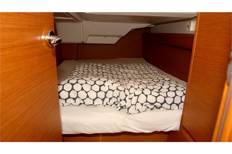 Book yachts online - False - Sun Odyssey 389 (3Cab) - Tequila Sunrise - rent