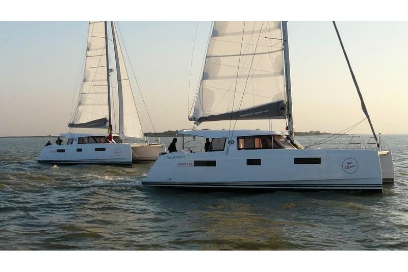 Book yachts online - False - Nautitech Open 40 (4Cab) - Pink Lady - rent
