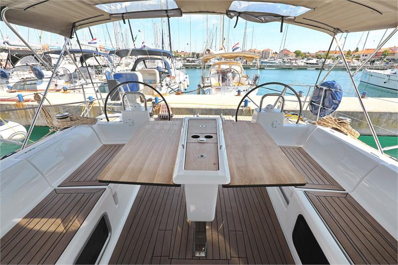 Book yachts online - False - Dufour 460 Grand Large (5cab) -  WindyLife - rent