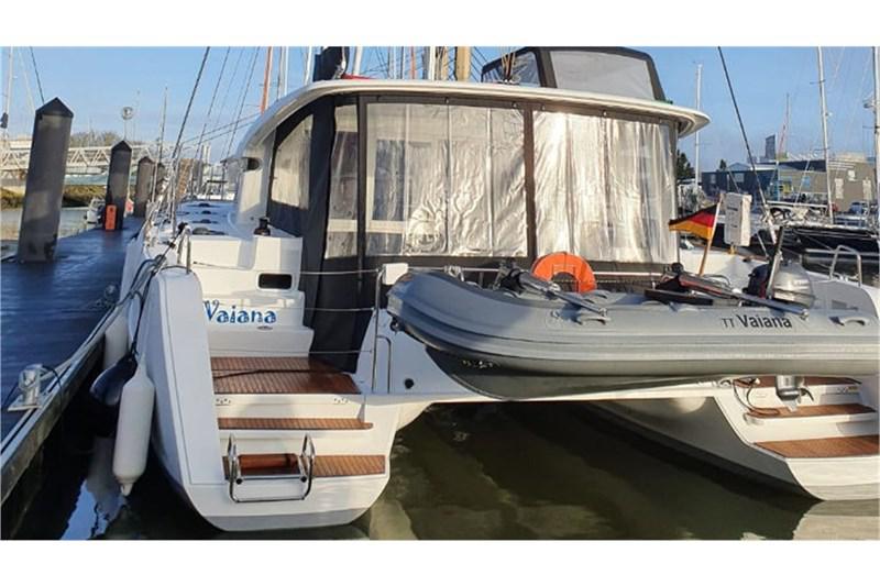 Book yachts online - False - Lagoon 40 (4+2Cab) - Vaiana - rent