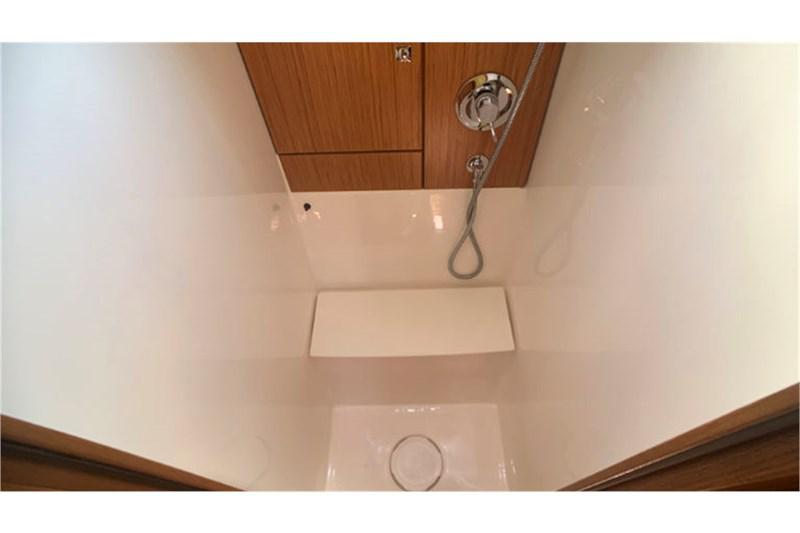 Book yachts online - False - Bavaria 46 Cruiser (4Cab) - Blizzard - rent