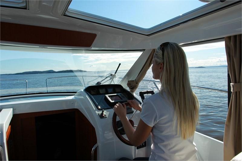 Book yachts online - False - Merry Fisher 855 - Dobrila - rent