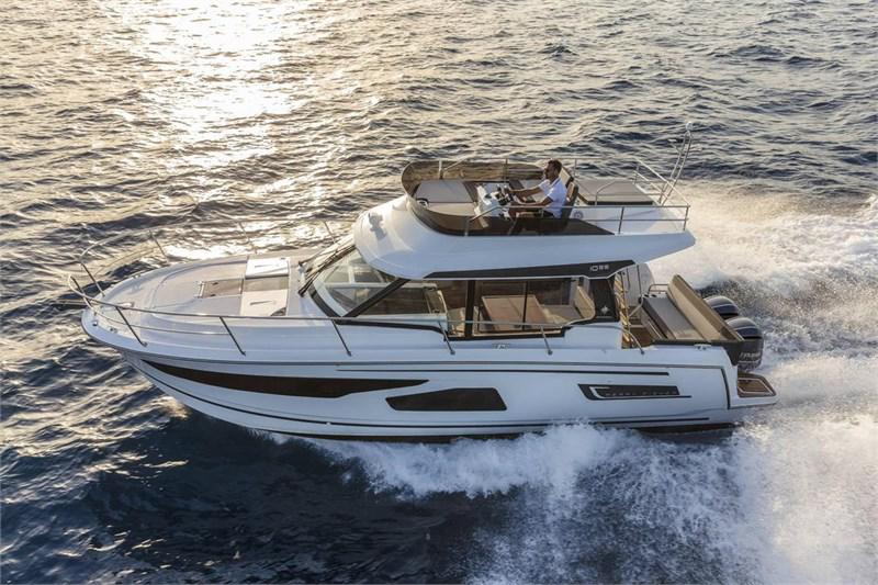 Book yachts online - False - Merry Fisher 1095 - Tana - rent