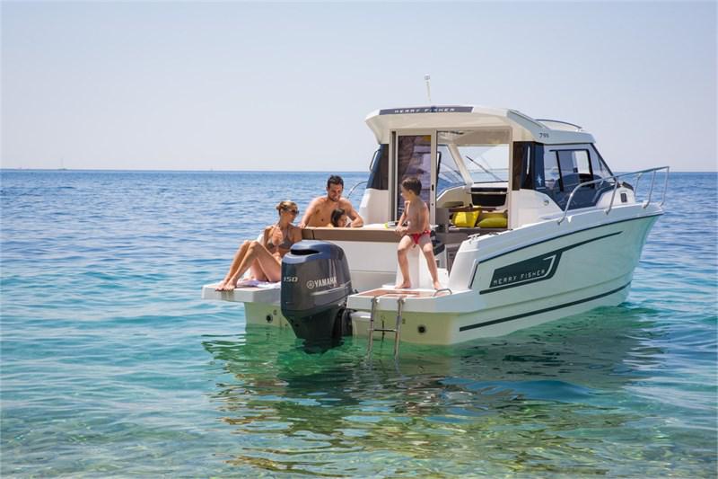Book yachts online - False - Merry Fisher 795 - Tena - rent