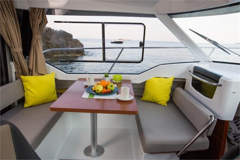 Book yachts online - False - Merry Fisher 795 - Tena - rent