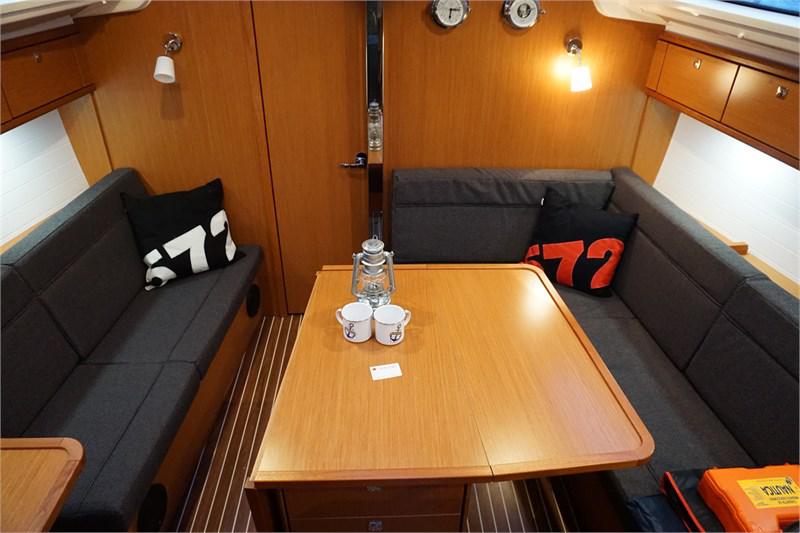 Book yachts online - False - Bavaria Cruiser 37 (3Cab) - Aventura - rent