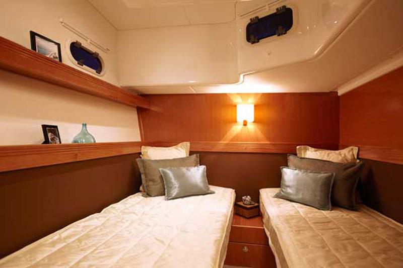Book yachts online - False - Bavaria Sport 43 HT (3Cab) - Gustel - rent