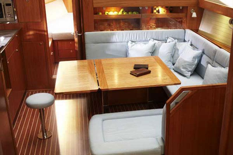 Book yachts online - False - Bavaria 43 Cruiser (3Cab) - Catalina - rent