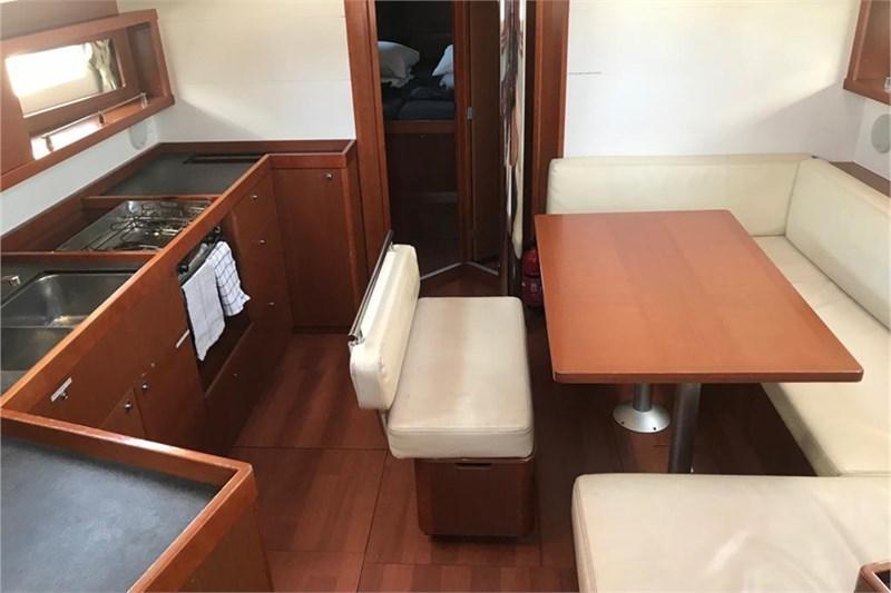 Book yachts online - False - Oceanis 45 (4Cab) - Alboran Gin Tonic (Radazul) - rent