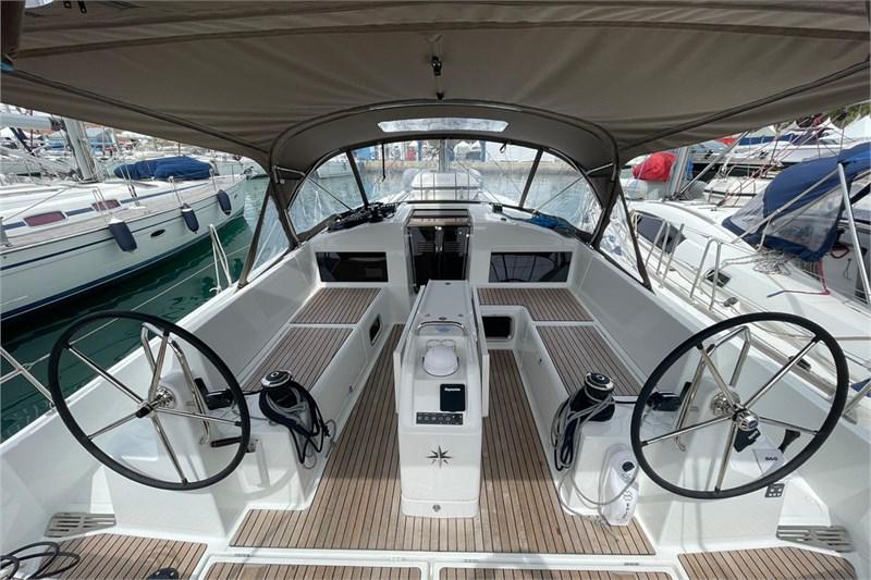 Book yachts online - False - Sun Odyssey 440 (4cab) - Alboran Amaretto (Mallorca/La Lonja) - rent