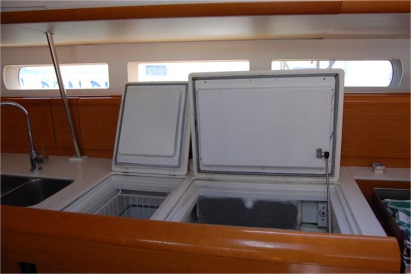 Book yachts online - False - Sun Odyssey 519 (5Cab) - Alboran Champagne - rent