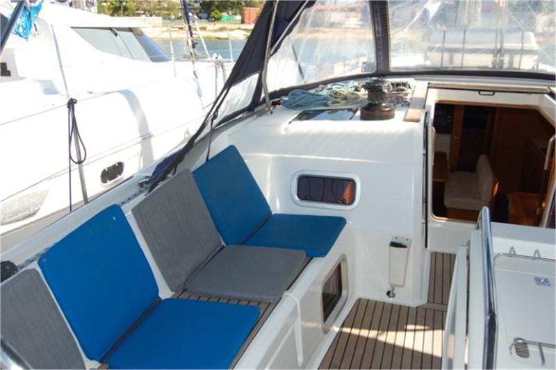 Book yachts online - False - Sun Odyssey 519 (5Cab) - Alboran Champagne - rent