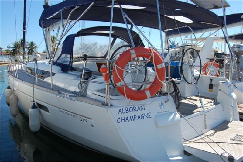Book yachts online - False - Sun Odyssey 519 (5Cab) - Alboran Champagne - rent