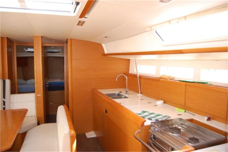Book yachts online - False - Sun Odyssey 519 (5Cab) - Alboran Champagne - rent
