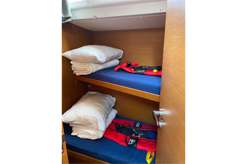 Book yachts online - False - Sun Odyssey 519 (5Cab) - Alboran Pacharán (Radazul) - rent