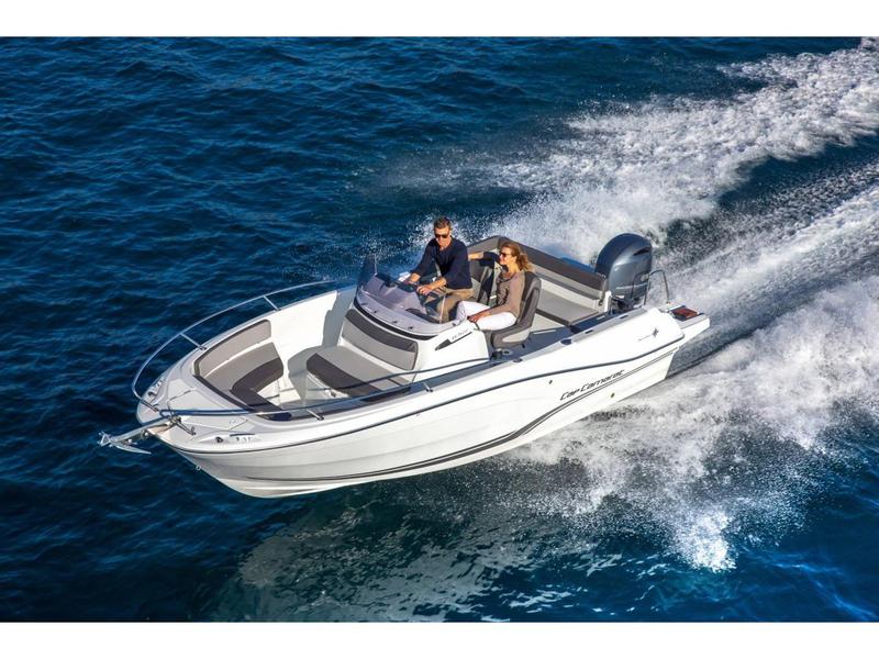 Book yachts online - motorboat - Jeanneau Cap Camarat 6.5 CC - Cap Camarat 6.5 CC series 3 - rent