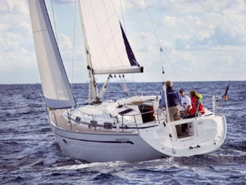 Book yachts online - sailboat - Bavaria 37 - Alexandros 3 - rent