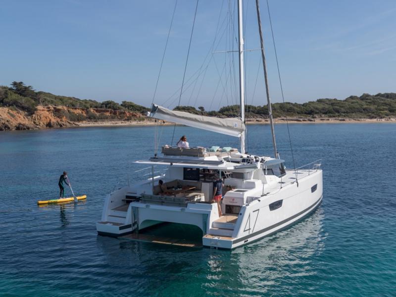 Book yachts online - catamaran - FP Saona 47 - NINA V - rent