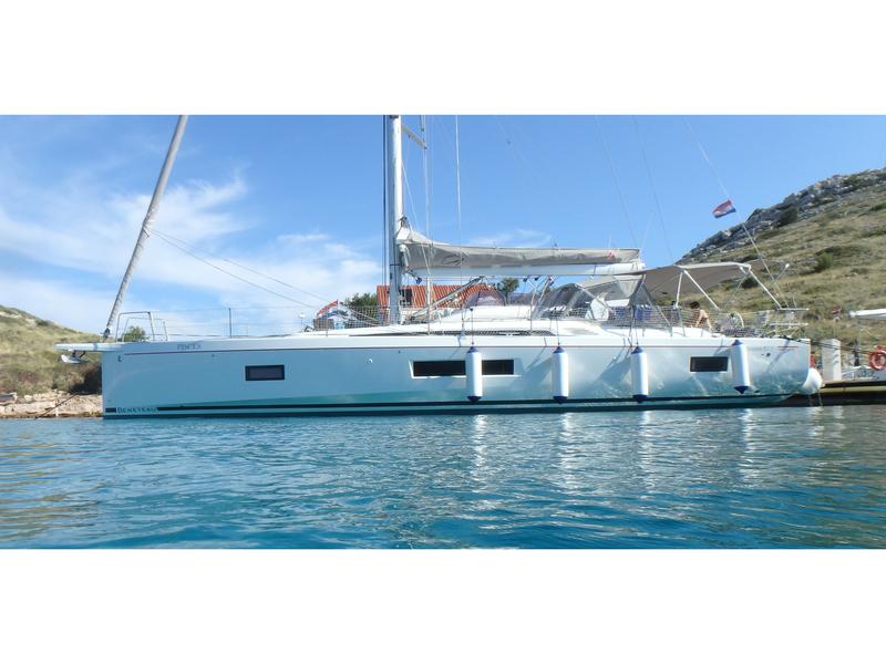 Book yachts online - sailboat - Oceanis 51.1 First Line - Pisces - rent