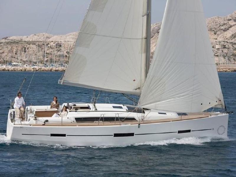 Book yachts online - sailboat - Dufour 412 - EC- 412- 17-CR - rent
